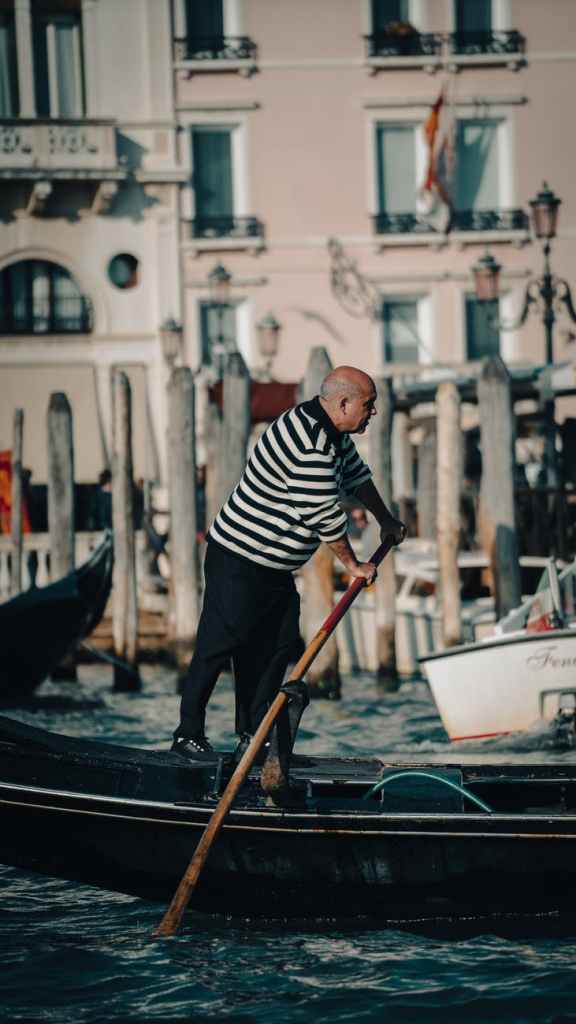 Gondola - Photo by Diego Caumont on Pexels.com - italy venice carnival