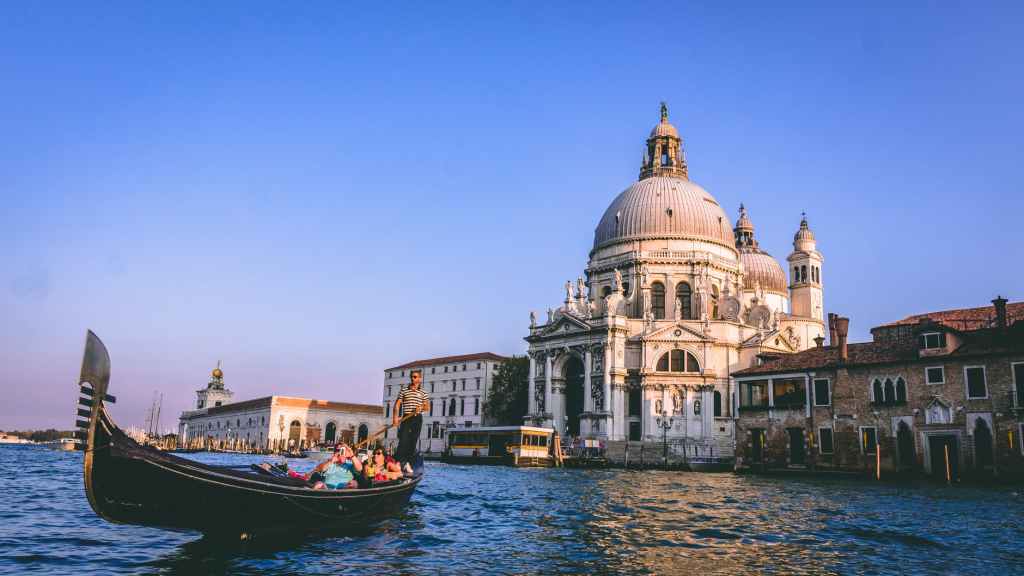 Basilica Santa Maria della Salute Basilica Santa Maria della Salute - Photo by Chait Goli on Pexels.com