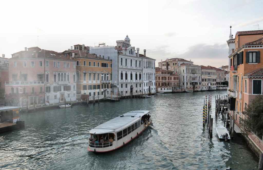 Vaporetto Vaporetto - Photo by Andrea Piacquadio on Pexels.com - italy venice carnival