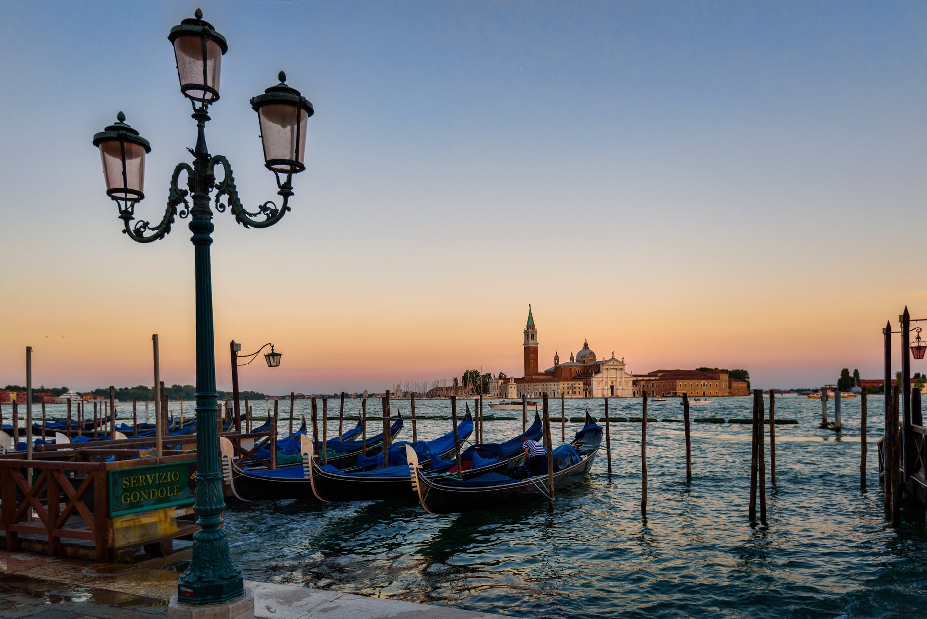 Venice, Veneto Italy  - Photo by Pixabay on Pexels.com 