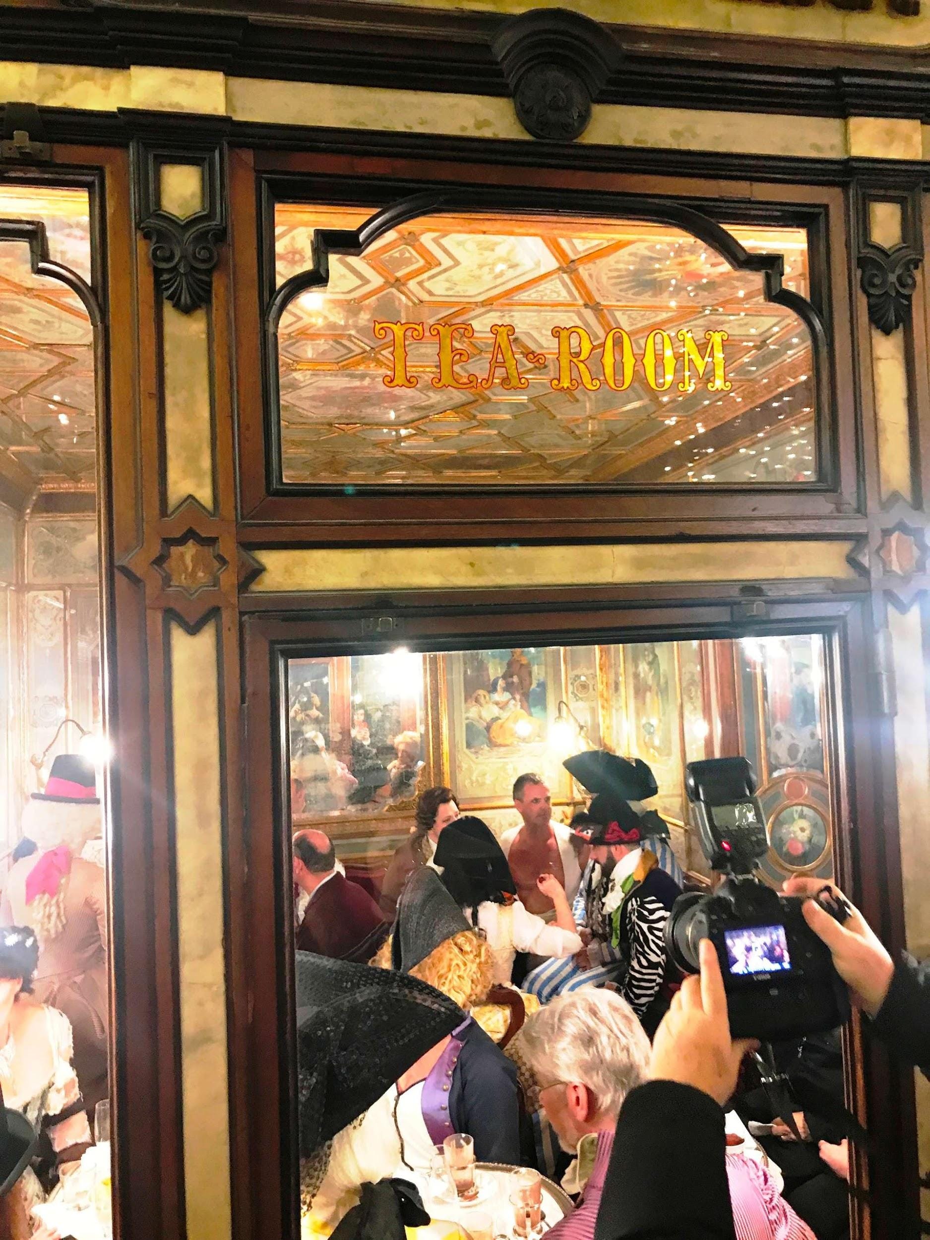Carnival - Caffe Florian Carnivale di Venezia - Caffe Florian