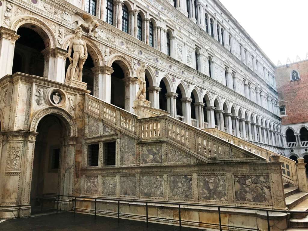 Doge's Palace - Scala dei Giganti Doge's Palace - Scala dei Giganti