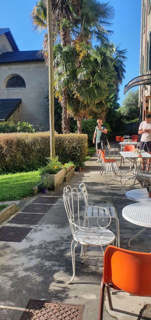 Breakfast in the garden - Menaggio, Lake Como, Italy Breakfast in the garden - Menaggio, Lake Como, Italy
