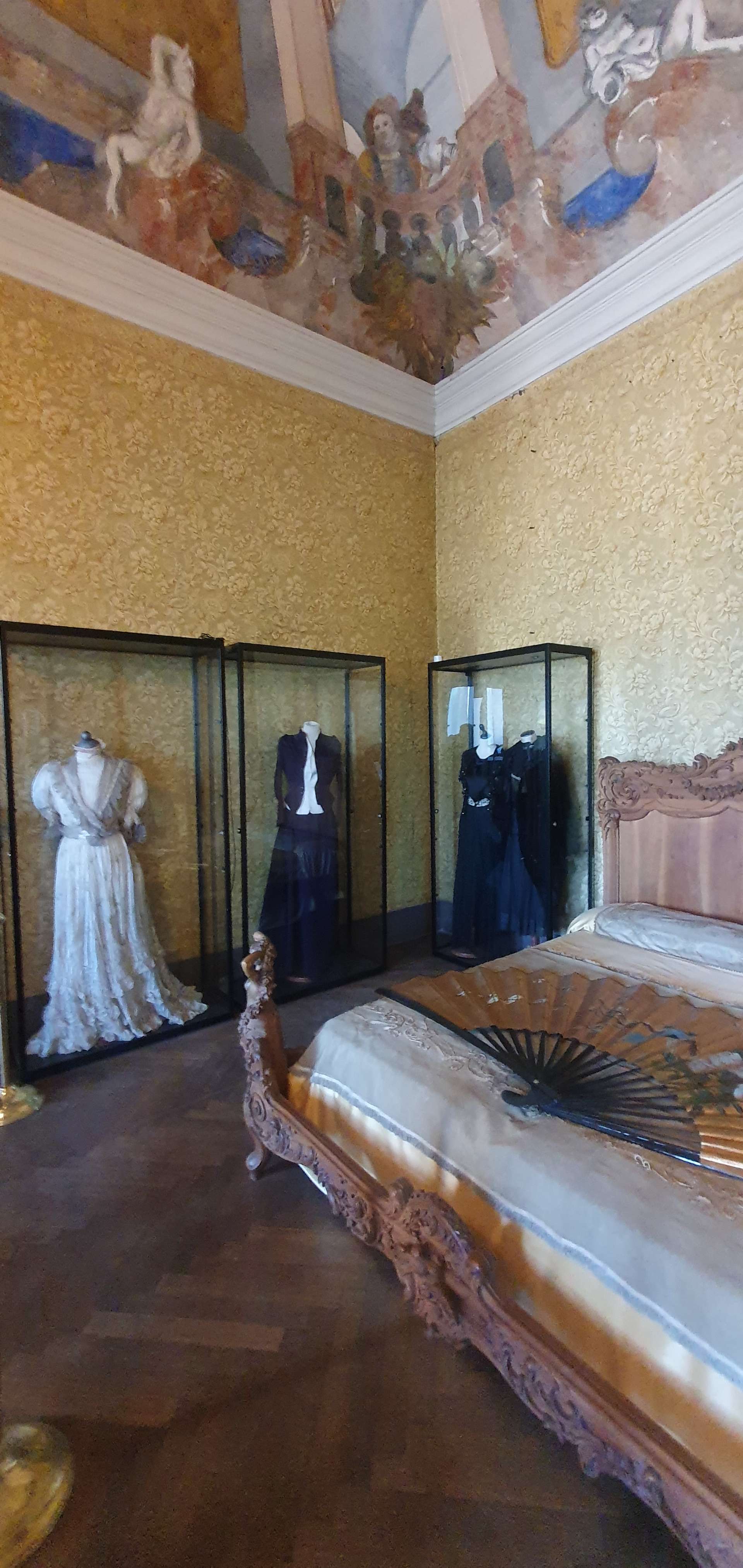 Varenna, inside Villa Monastero