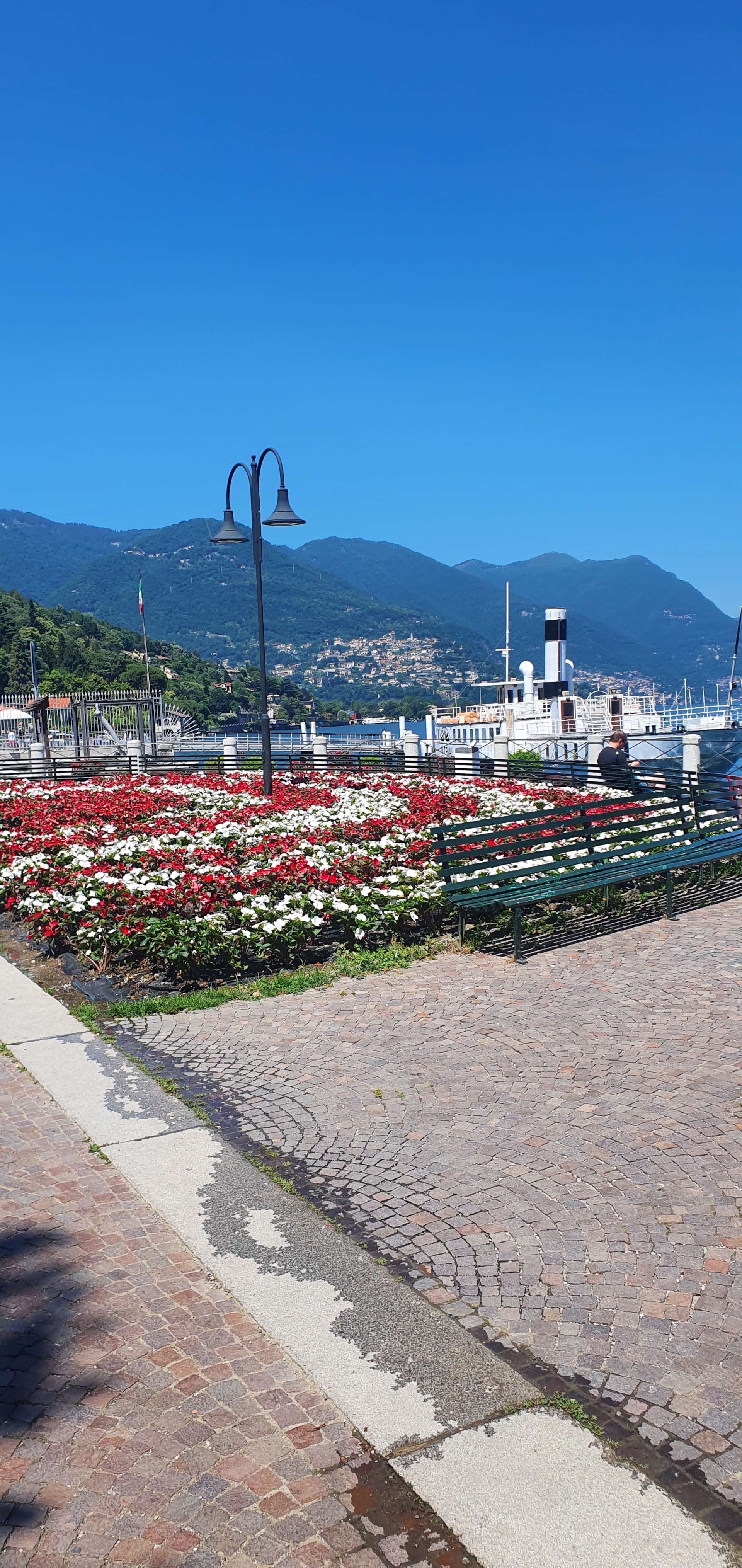 Como promenade