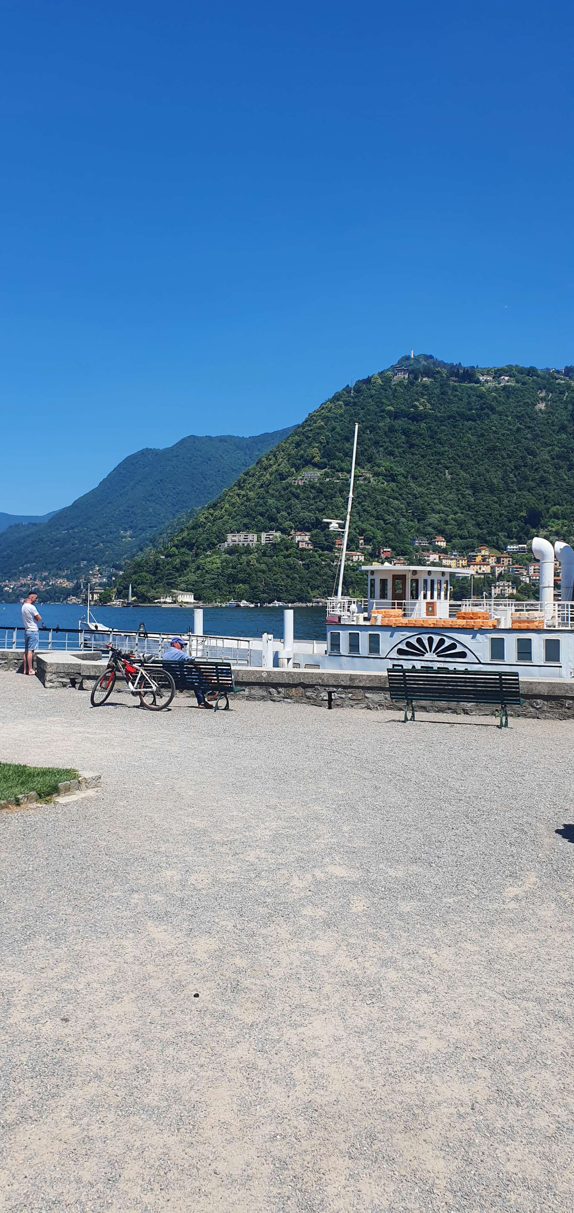 Como lakeshore promenade