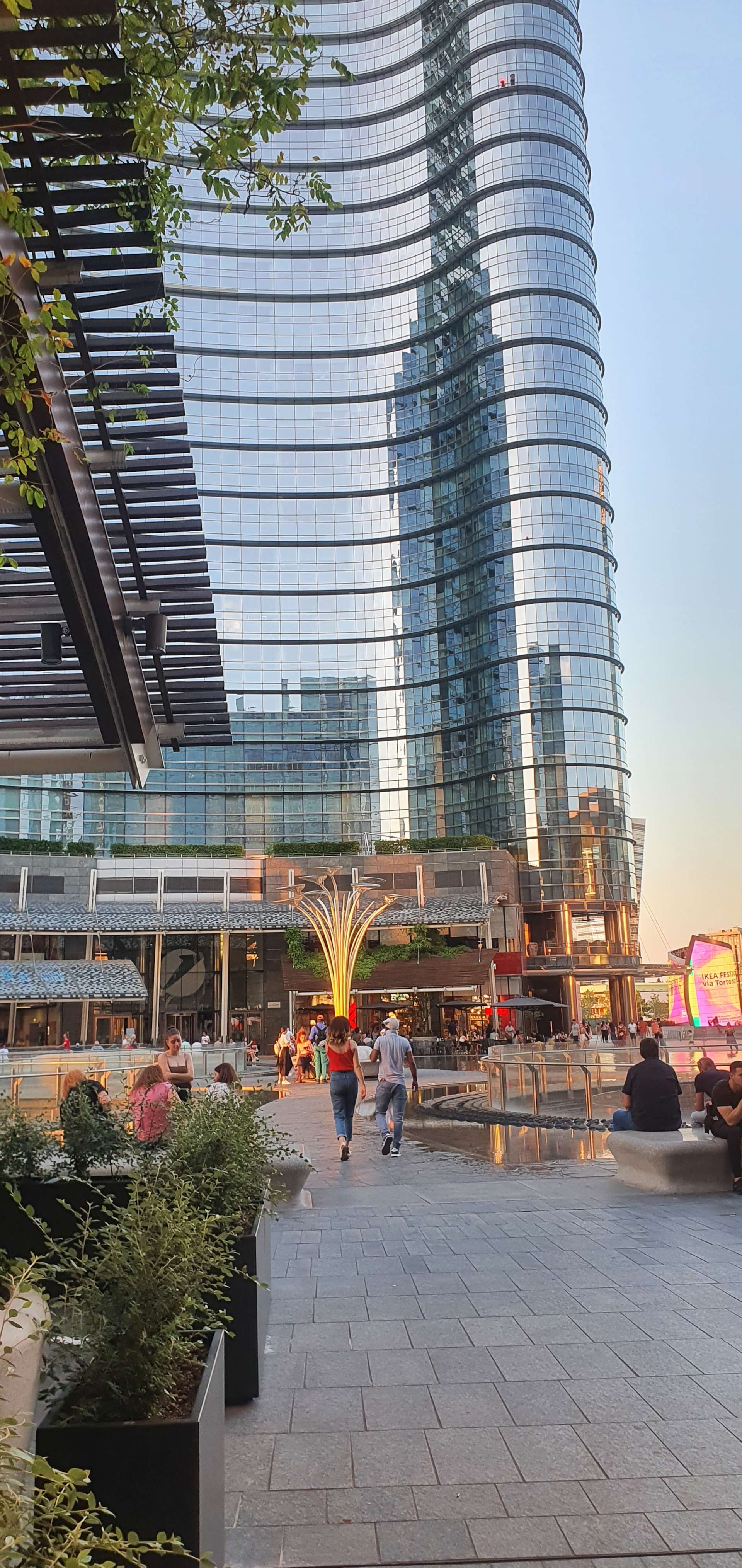 Piazza Gae Aulenti