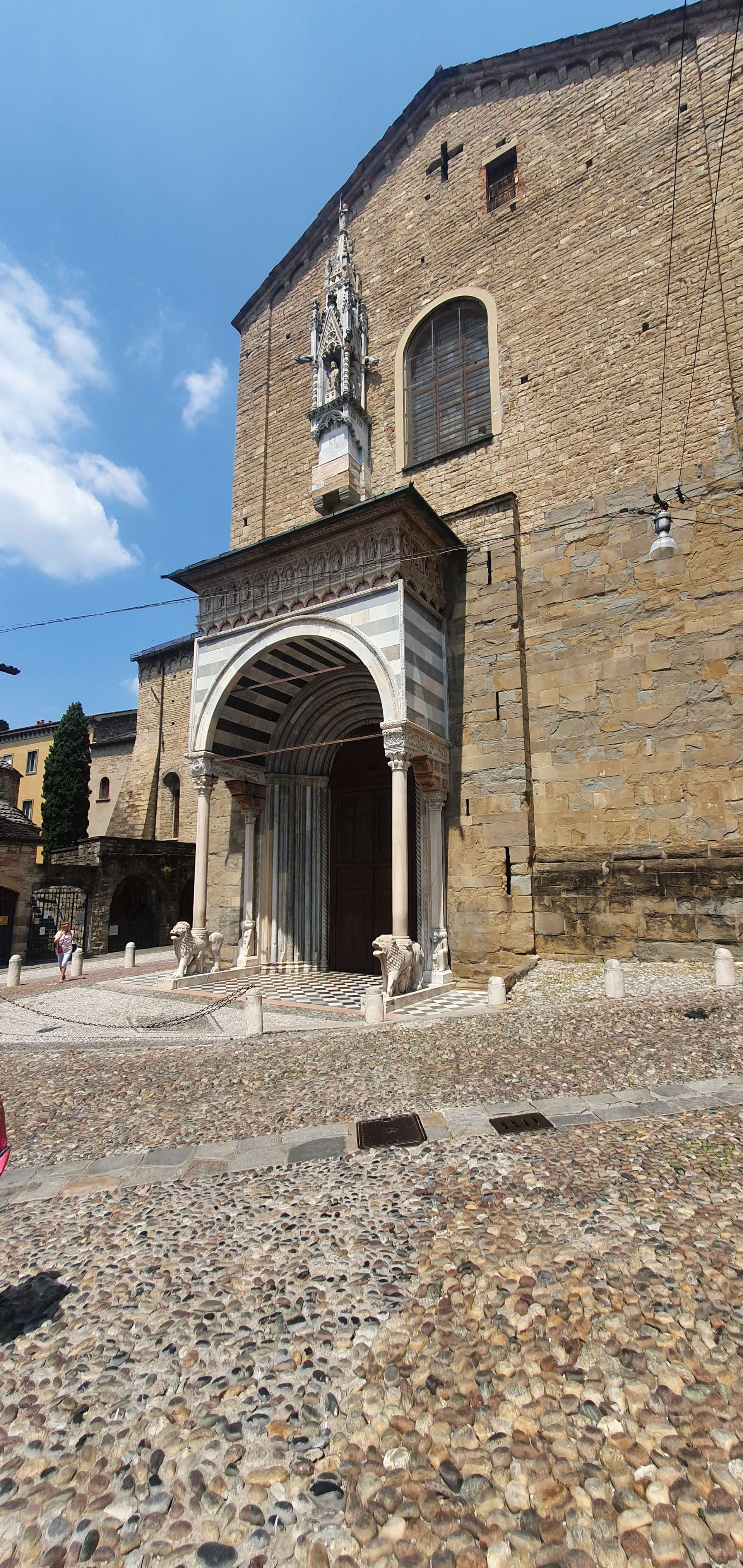 Piazza Rosate