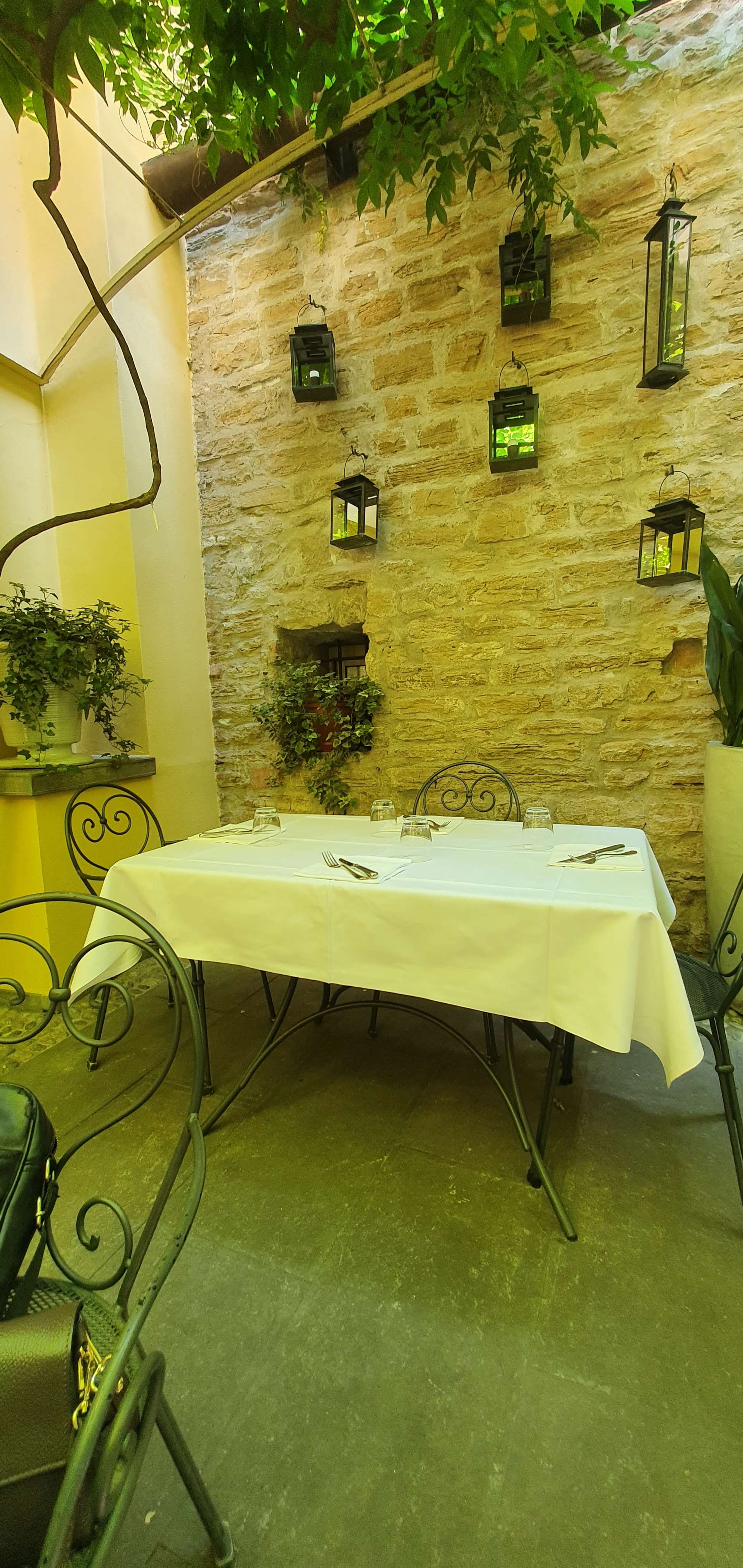 Bernabò courtyard