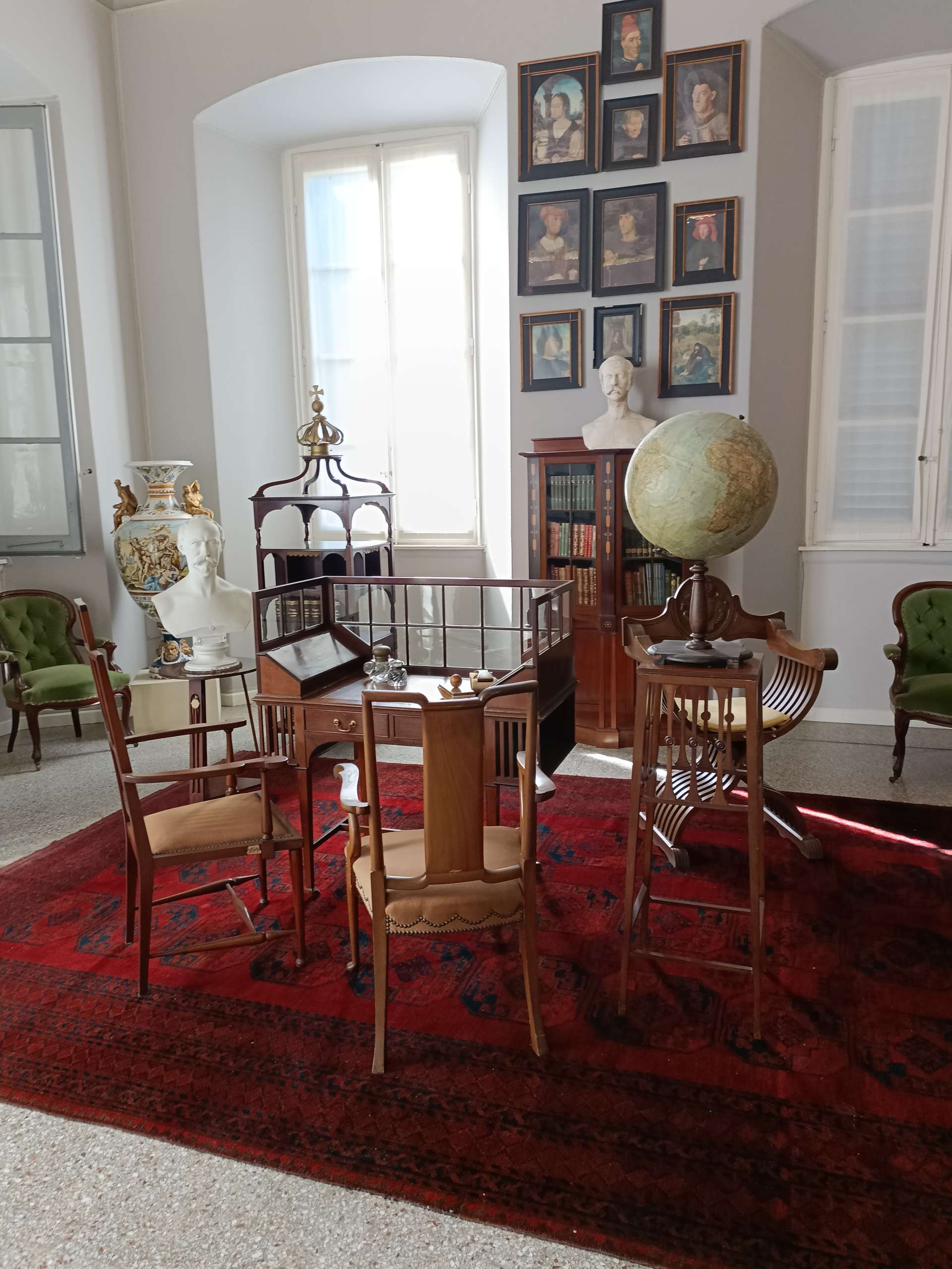Inside Villa Carlotta