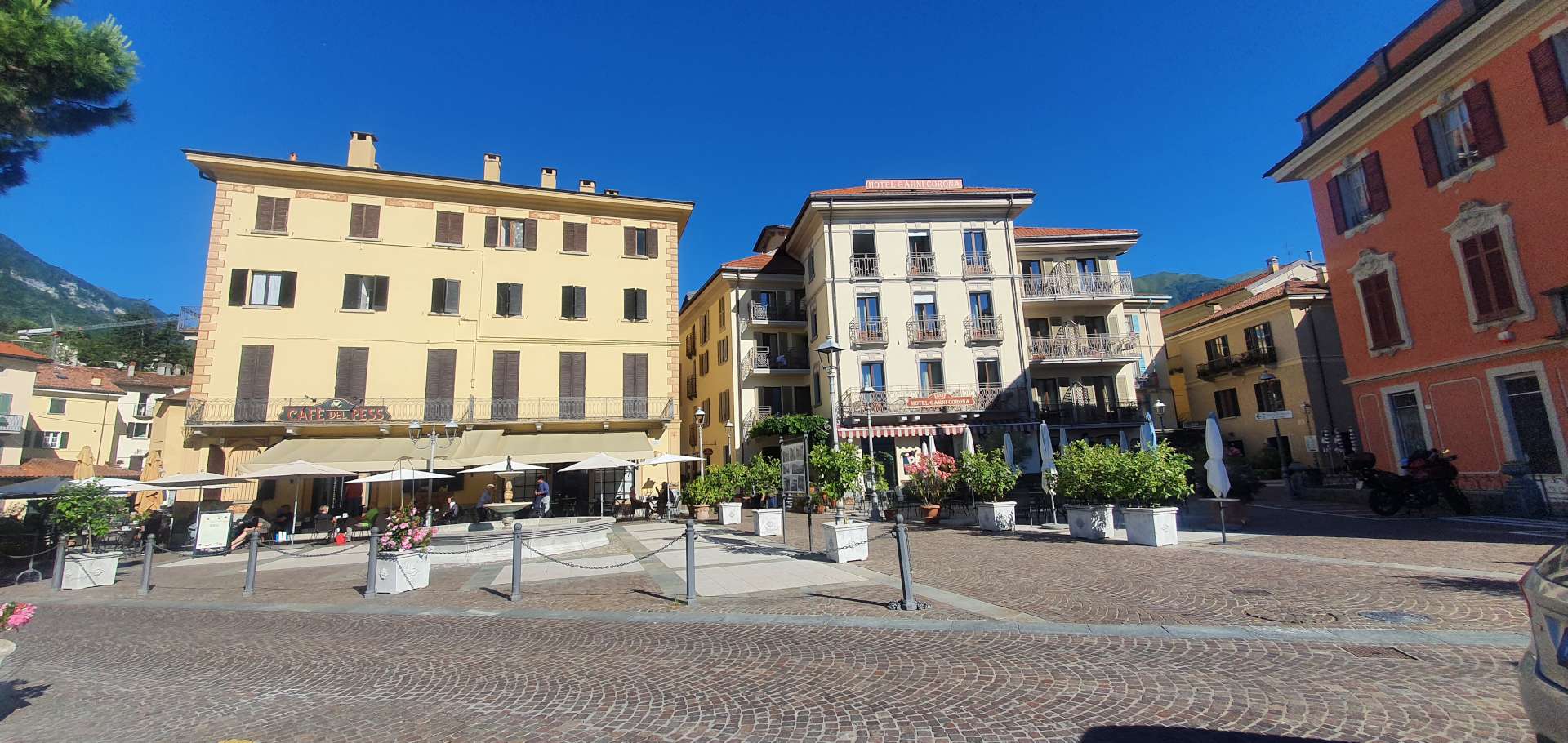 Largo Cavour - Menaggio, Lake Como, Italy Largo Cavour - Menaggio, Lake Como, Italy