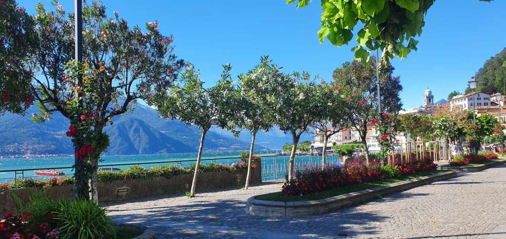 Lungolago Europa, Lake Como, Bellagio, Italy