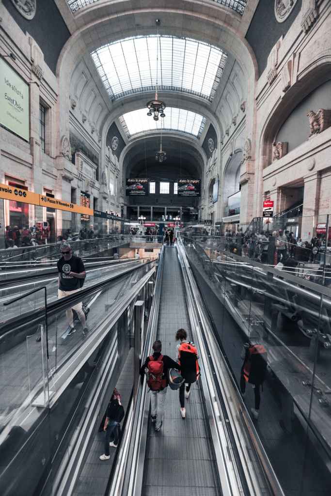 Milan Central Station Milan Central Station - Photo by Cristian Manieri on Pexels.com