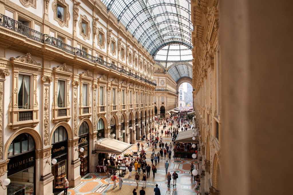 Galleria Vittorio Emanuele II Galleria Vittorio Emanuele II - Photo by Tuur Tisseghem on Pexels.com