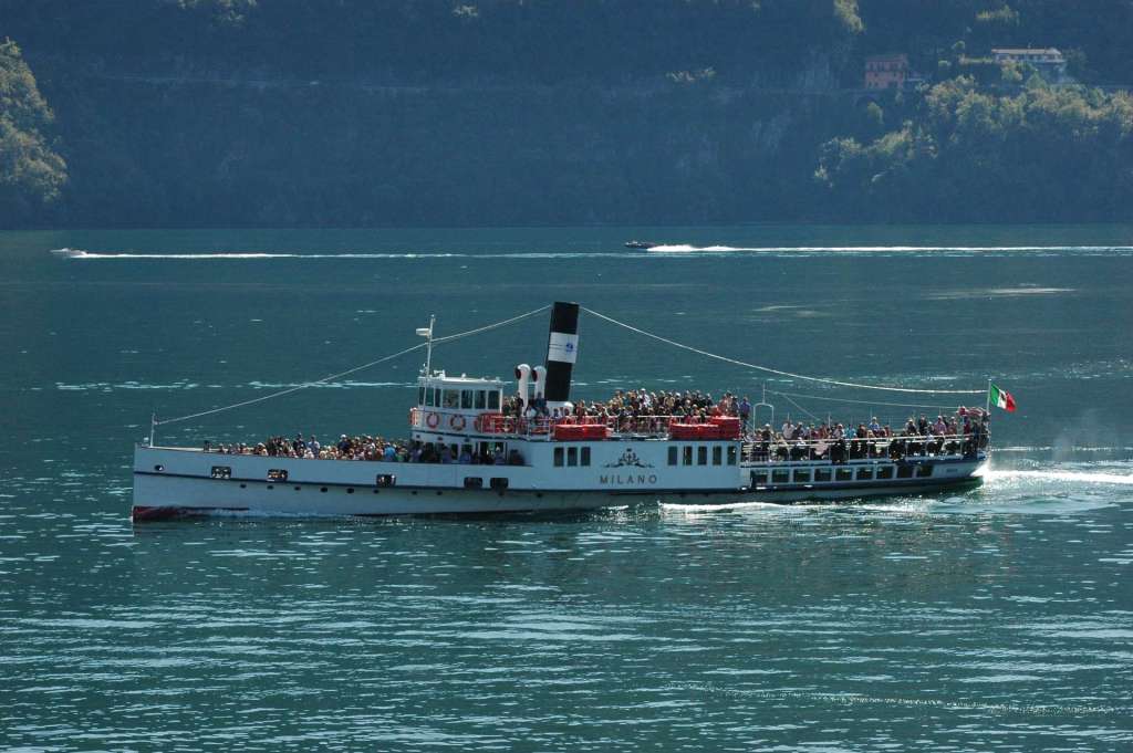 Lake Como - Photo by Elisabetta Marketing Boutique on Unsplash