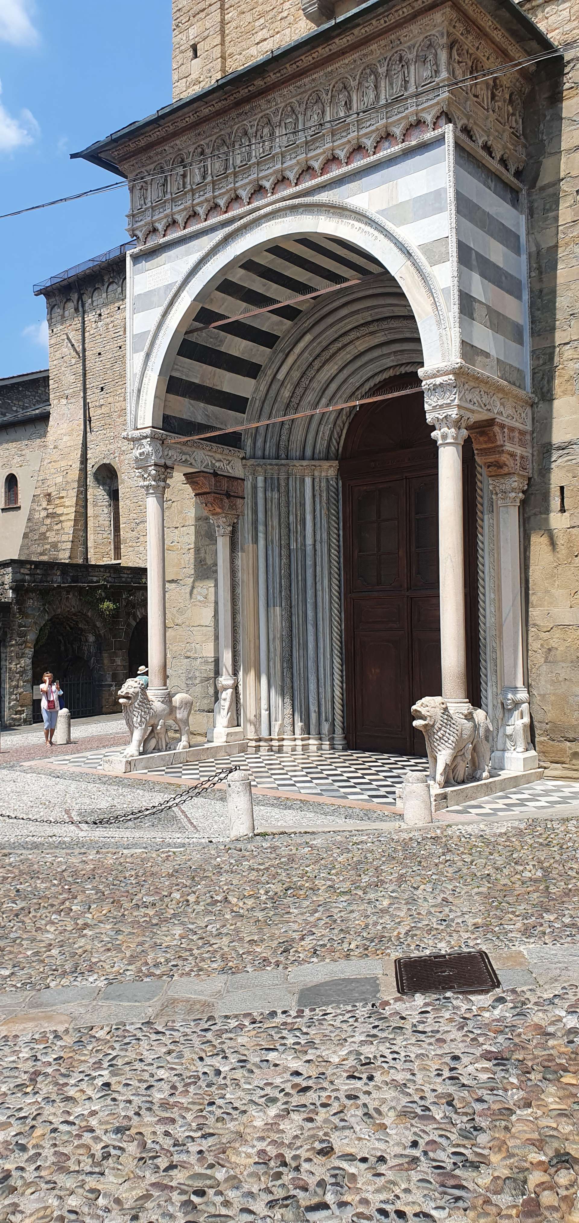 Piazza Rosate
