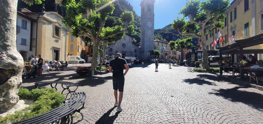 Piazza S. Giorgio - Varenna, Lake Como, Italy Piazza S. Giorgio - Varenna, Lake Como, Italy