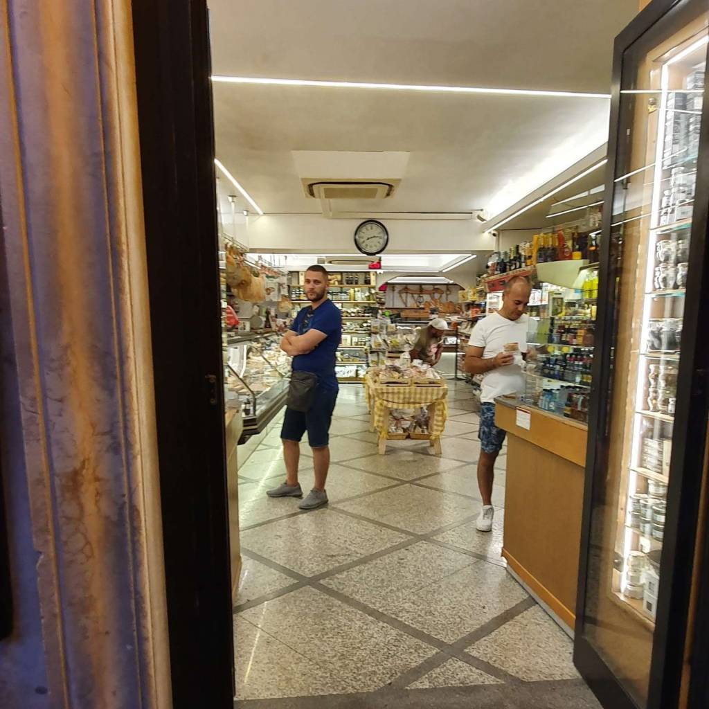 L' Antico Forno Di Fontana Di Trevi shop