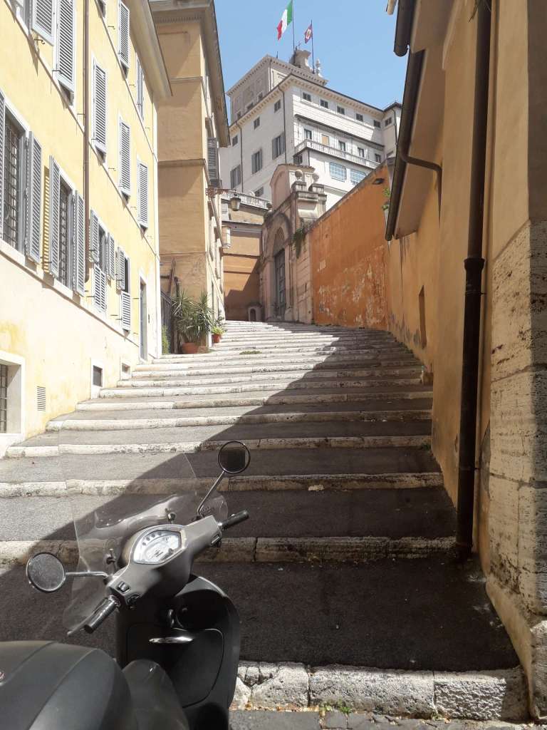 Scalinata Via della Panetteria, Rome Scalinata Via della Panetteria, Rome