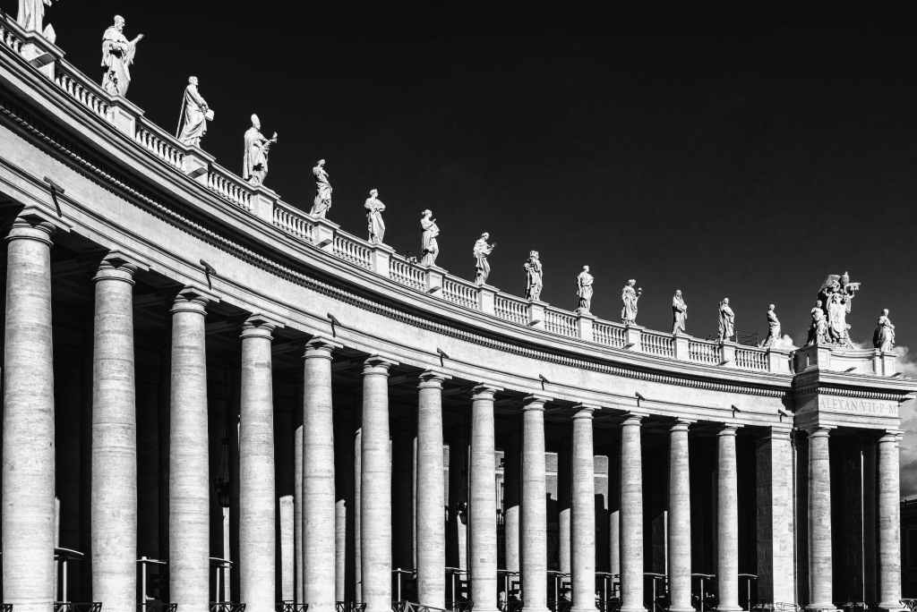 Piazza San Pietro Piazza San Pietro - Photo by Pixabay on Pexels.com