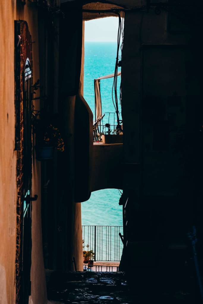 Sperlonga old town - Photo by Kayle Kaupanger on Unsplash