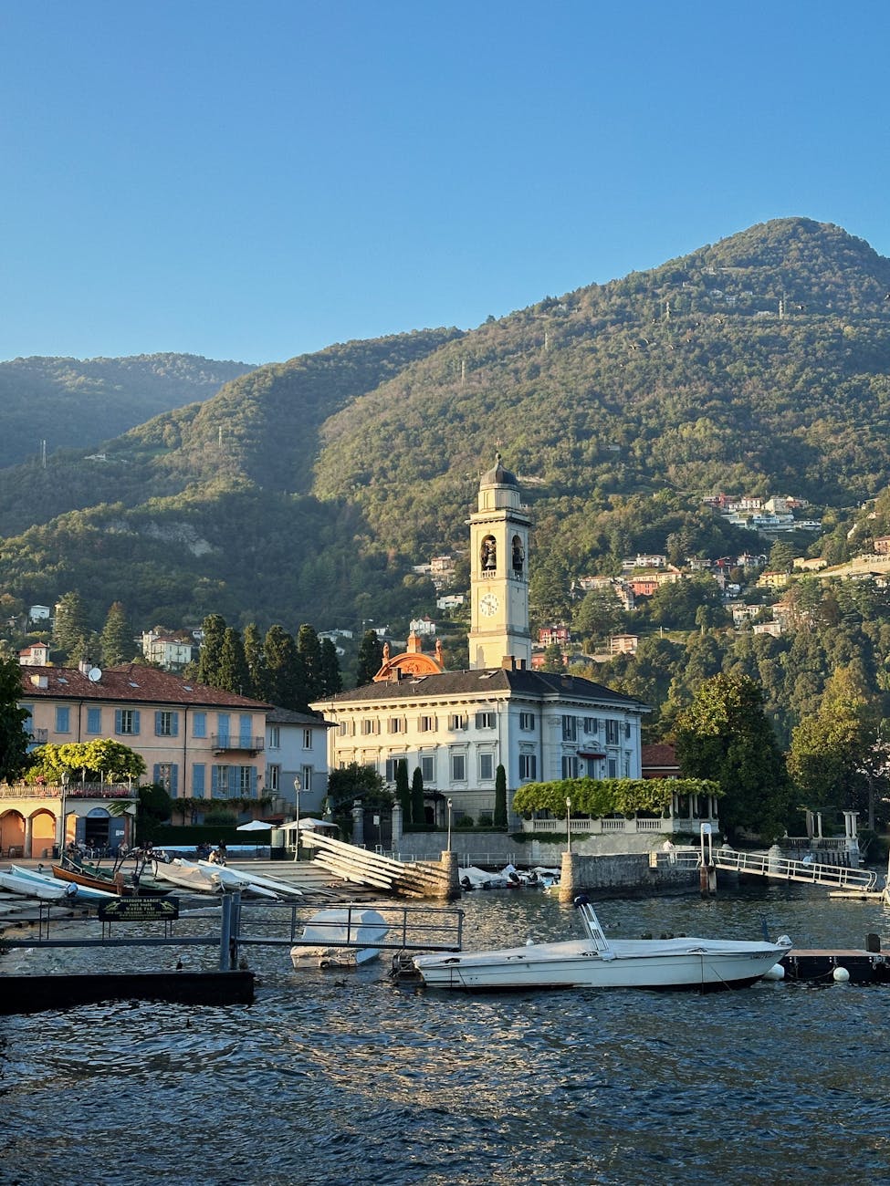Cernobbio, Lake Como, Italy - Photo by Simge Tek on Pexels.com